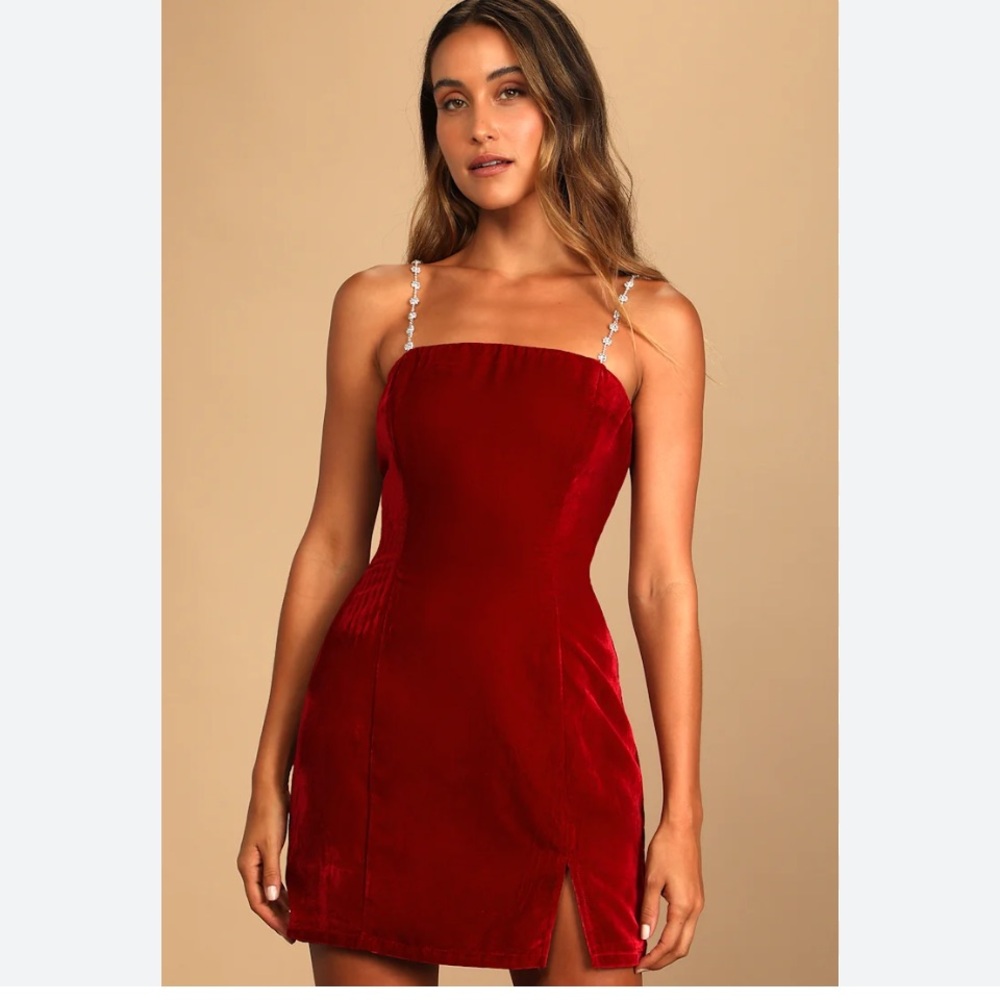 NWT Lulu's Vibrant Wine Red Velvety Mini Dress Size Medium